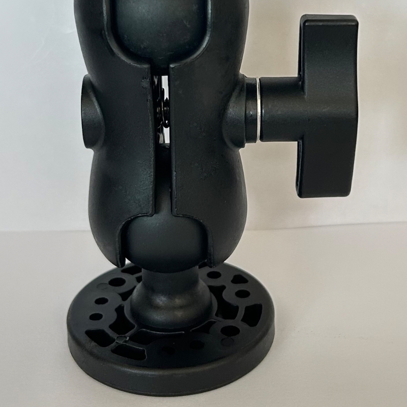 لوحة تثبيت كروية دوارة لجهاز ت - مراجعة Fish Finder Mount وسعره