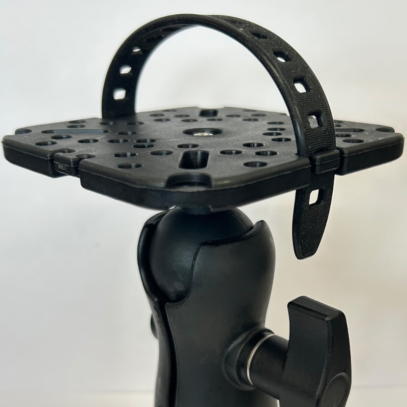 لوحة تثبيت كروية دوارة لجهاز ت - مراجعة Fish Finder Mount وسعره